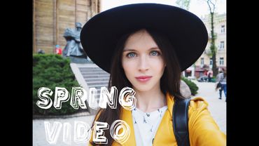 Наташа тискает киску