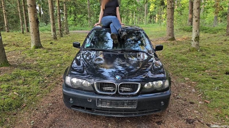 Stomping and Jumping on BMW e46 Roof Car Destruction Preview