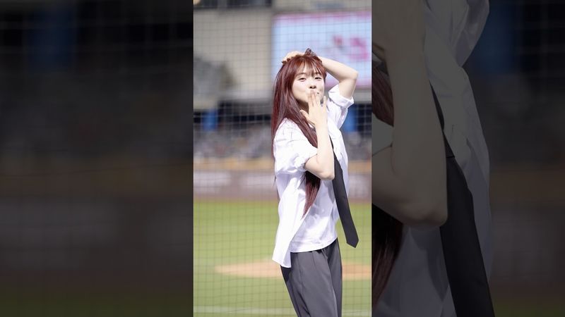 獲得多慧飛吻一枚 晚上做夢都會笑呀🥰​⁠@lee_dahye #李多慧 #이다혜 #cheerleader #fancam #shorts