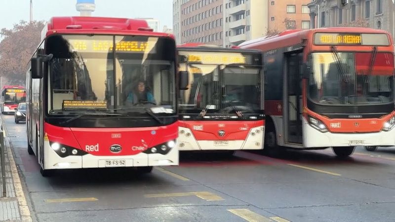 На улицы столицы Чили выходят 308 новых электробусов