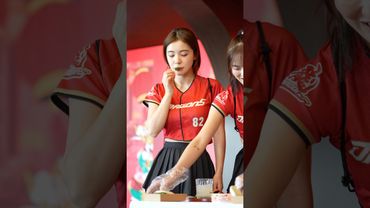 多慧妳是多餓呀 把香菜當零食吃太狠了吧🤣@lee_dahye #李多慧 #이다혜 #cheerleader #fancam #shorts