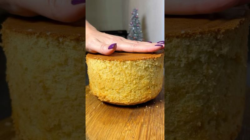 Молочный бисквит. РЕЦЕПТ НАХОДИТСЯ В ПРАВОМ ВЕРХНЕМ УГЛУ, НАЖМИТЕ ТРИ ТОЧКИ#рецепты #вкуснодома