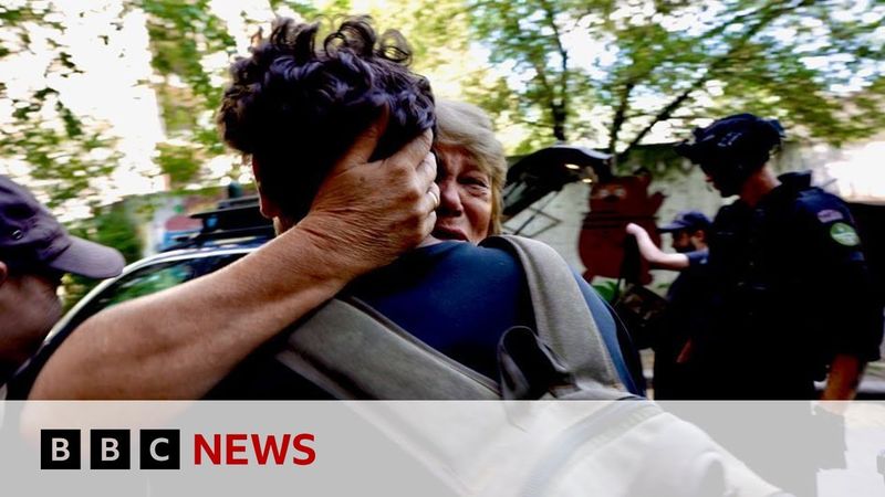 Inside Donetsk as residents flee attacks on Ukrainian region Russia wants to control | BBC News