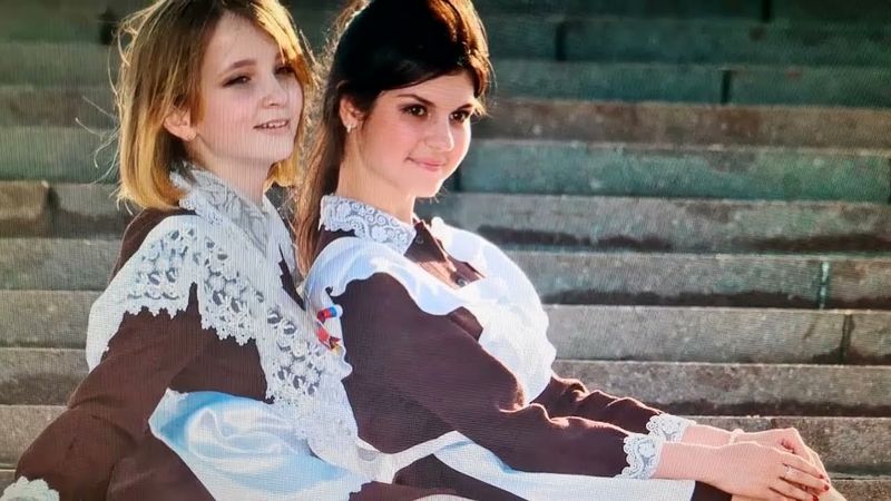 НЕ ГАДАЙТЕ ДЕВОЧКИ ЗАЗРЯ