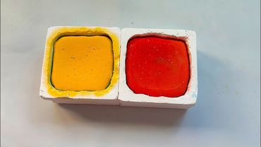 Cornstarch bombs | crunchy | gritty | asmrgymchalk | satisfying | powdery