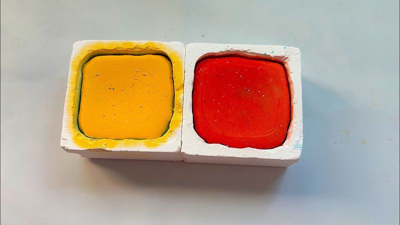 Cornstarch bombs | crunchy | gritty | asmrgymchalk | satisfying | powdery