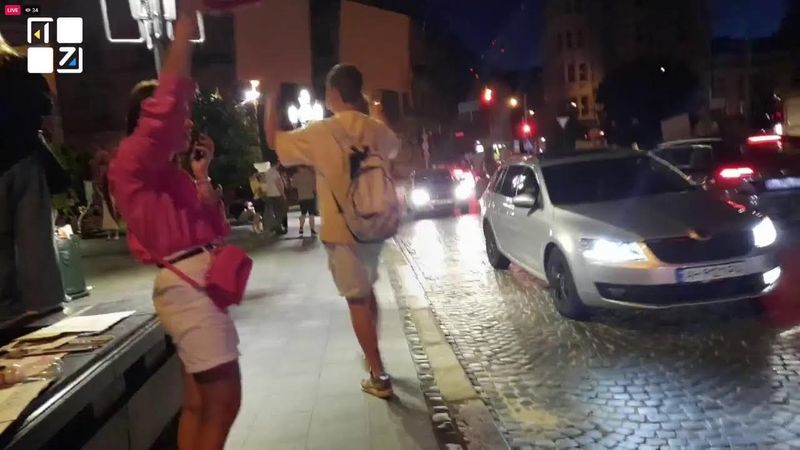 Мирна акція протесту у Львові: люди не розходяться | Стрім наживо