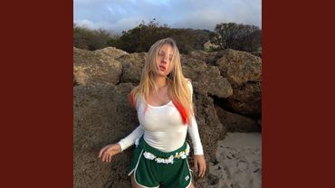 Мало тебя (feat. TEENWXVE, chelsy smile, wxmac)