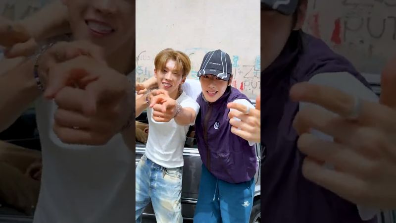 You Never Met 챌린지 in Budapest🇭🇺 id1, id4 + id2, id8 #idntt #아이덴티티 #アイデンティティ #unevermet #YouNeverMet