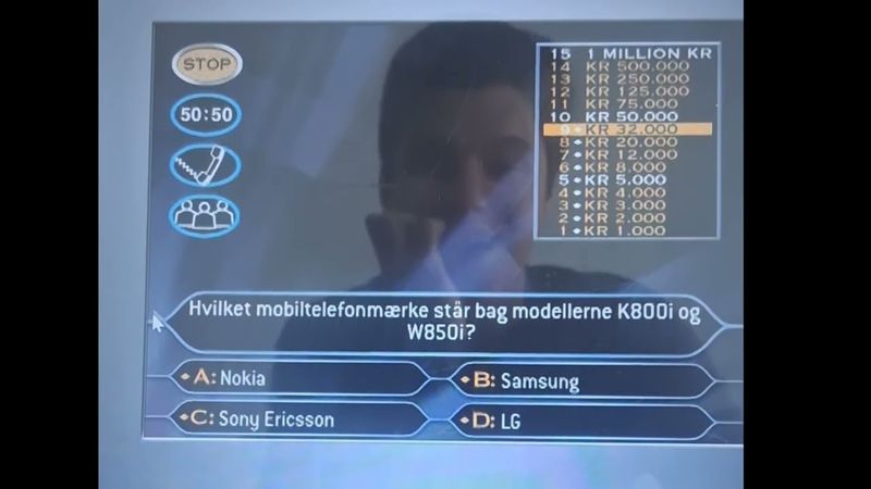 An Old Phone Question in Hvem Vil Være Millionær DVD Game 🤣