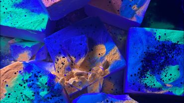 Glow light crush | ASMR