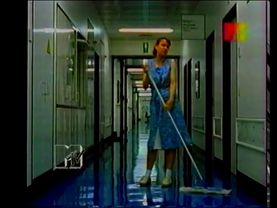 Заставка после рекламы (MTV, 2004) :)