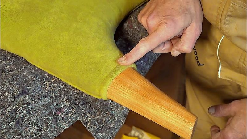 Когда укусил CHEST'ER. Сложно ли делать мягкую мебель?