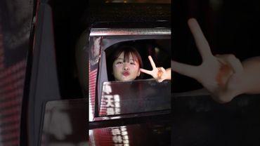 就算下著大雨還是認真跟粉絲們互動道別的多慧 真的超寵粉🥰@lee_dahye