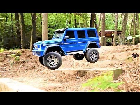 RC Car Traxxas TRX4 Mercedes Benz G500 Off-Road Bash Action