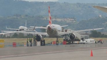 Мужчину засосало в двигатель самолёта в аэропорту Бергамо в Италии