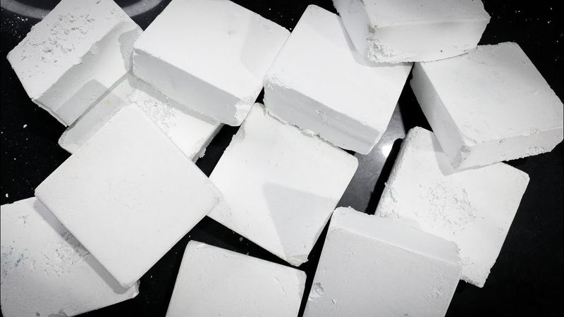 Melting New texture alert + hydrophobic blue crush 😍