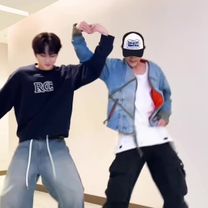 repost idc #enhypen #jake #jungwon #jakewon 