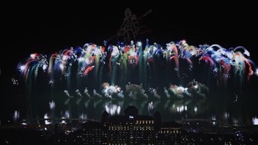 Fireworks storm in Nantong City, China 🇨🇳