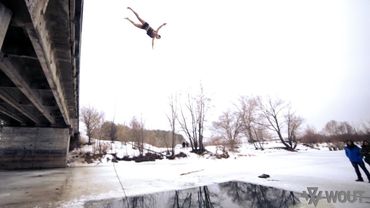 WOUT epic extreme. Прыжки с моста в прорубь + IceLine.