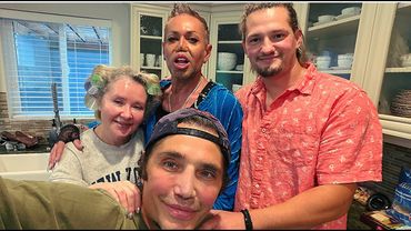 Мы все из Бюллербю ! Стрим тут ! Да