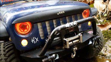 TRACTION HOBBY 1/8 Founder Jeep Valley Rock Crawling