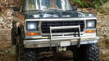 Traxxas TRX4 Ford Bronco Trail Adventure(트랙사스 포드 브롱코 트라이얼 여행)