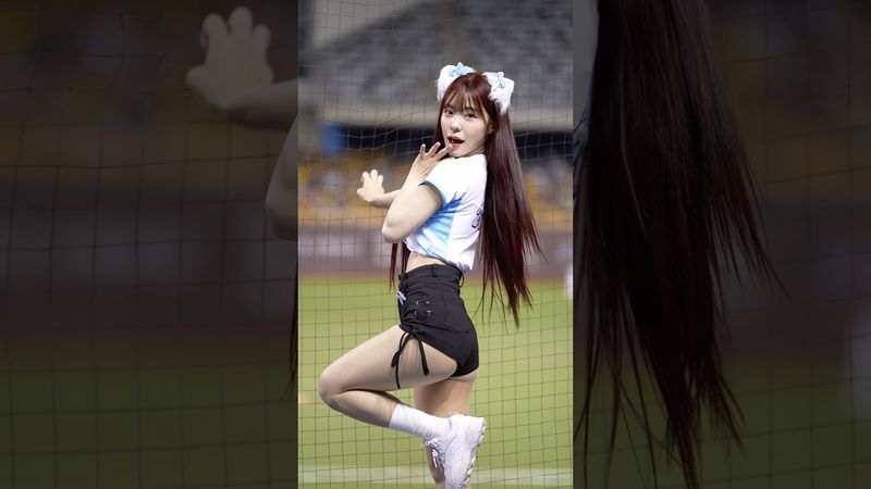 可愛的多慧 褲子太短好害羞😳@lee_dahye #李多慧 #이다혜 #cheerleader #fancam #shorts