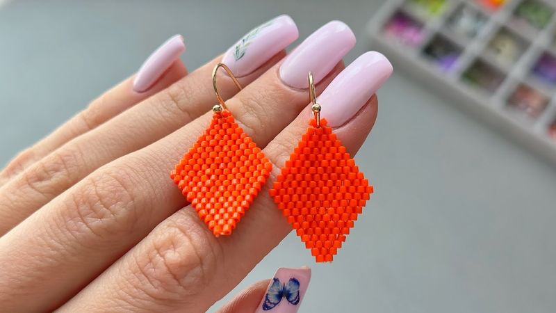 Сережки з бісеру ромб | Цегляне плетіння своїми руками