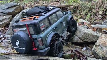 YK4083 Bronco mountain rock crawling #1