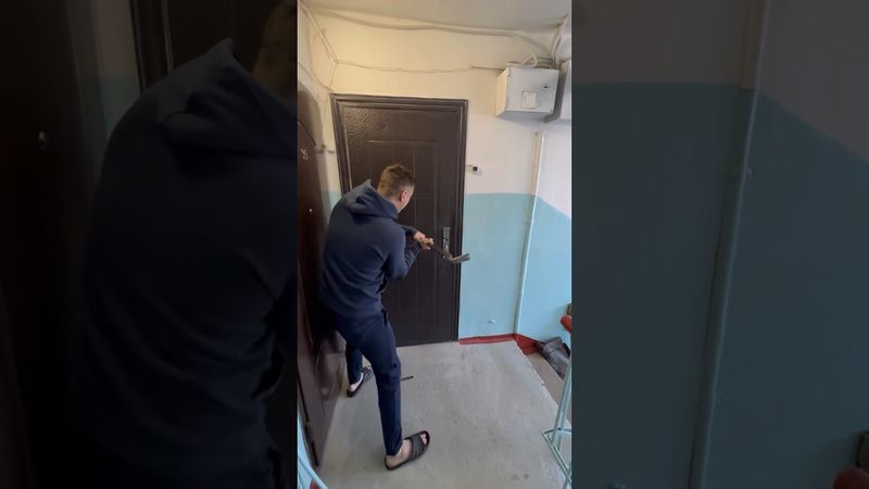 Застал жену с любовником дома, а они не открывают дверь… #любовники