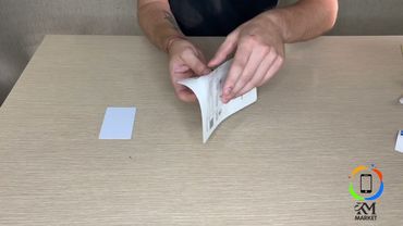 Установка гидрогелевой плёнки для мобильного телефона