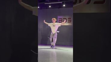 HANDS UP [MEOVV] #dance cover