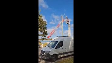 Dramatic moment Melbourne crane topples in wild winds