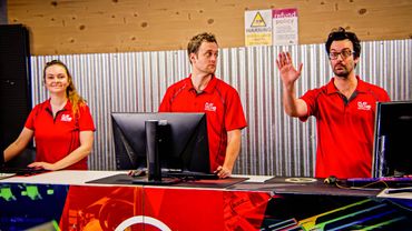 ВЫБОР КАССЫ В МАГАЗИНЕ - Bored на Русском