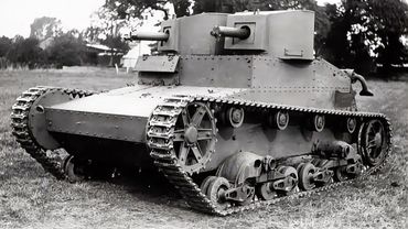 Советский САМЫЙ массовый танк пробивали из ВИНТОВКИ. Как воевал Т26?