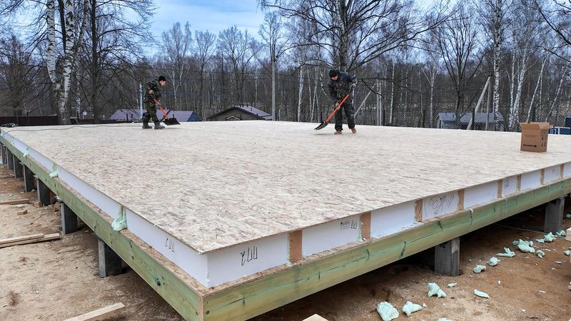 Casa Canadense em 10 Dias. Processo de construção completo