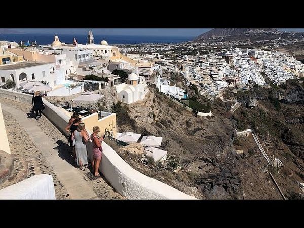 Tourist numbers on Santorini drop as earthquake fears keep visitors away
