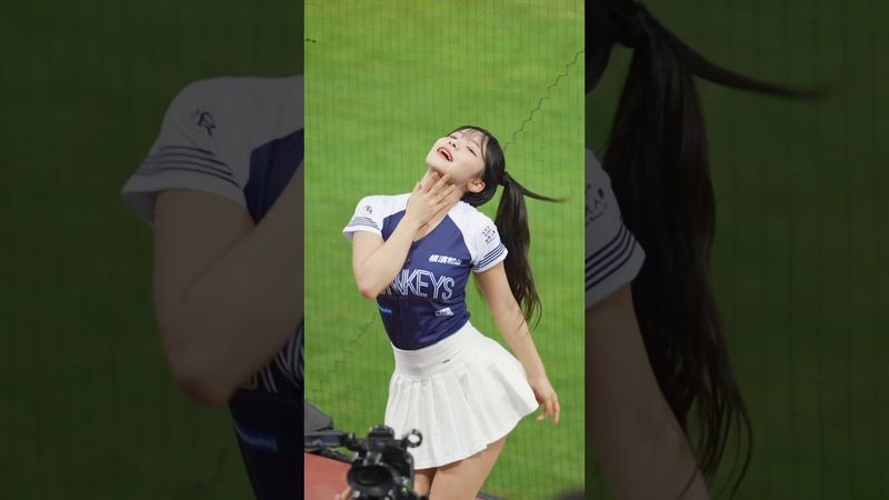 李多慧最精彩的一段即興SOLO 第三段 籃籃らんらん都傻了 還沒看過李多慧的朋友來看看吧 淨享生活趴 어리더 공연！날 웃게하는 치어리더 직캠 李多慧이다혜  cheerleaders fancam