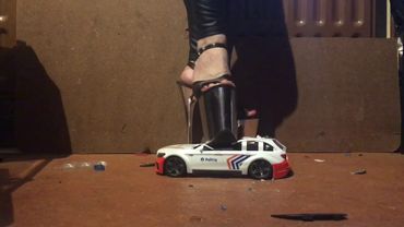 Crush toy car with 8 inch heels