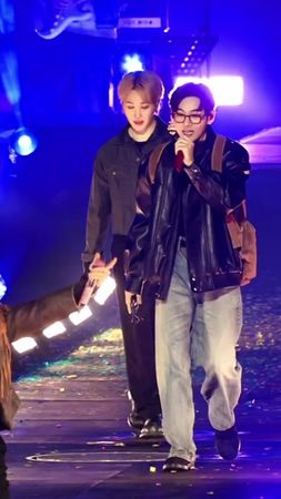 ✨Jimin My Universe on Stage with Jin & V ~ our kings are happy & havi...