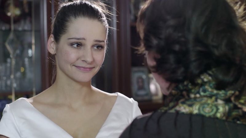 НОВЫЙ ФИЛЬМ! ШКОЛЬНАЯ УЧИТЕЛЬНИЦА ВЫДАЕТ СЕБЯ ЗА ВДОВУ МИЛЛИОНЕРА! Золотая невеста! Русский фильм