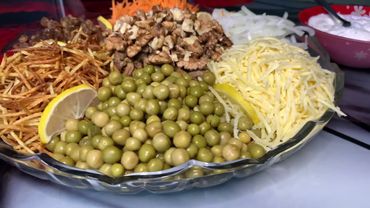 Необычайно ВКУСНЫЙ САЛАТ из простых продуктов! Быстро и вкусно.