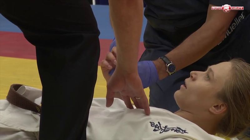 Жесткий нокаут коленом. Назаретян Артём - Пархоменко Роман