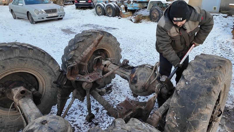 Тяжелый ремонт подвески на Зил-131 по низу рынка!