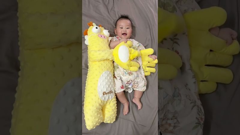 Teach Baby to Self-Soothe – Clap Comfort Technique#shorts  #cute #babyessentials