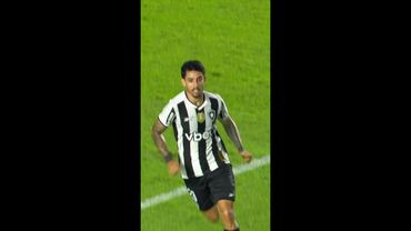 Gol de Artur para o Botafogo contra o Santos