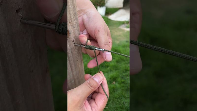 A simple and reliable trick to secure a rope to a nail so it won’t slip!