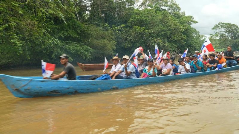Hundreds stage protest on canoes against construction of a reservoir for the Panama Canal | AFP