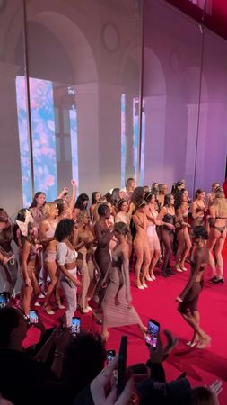 #EtamLiveShow2025 #tiktokfashion #etam @Etam 